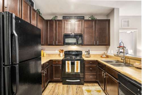 S Bed Las Brisas Apartment Homes 57